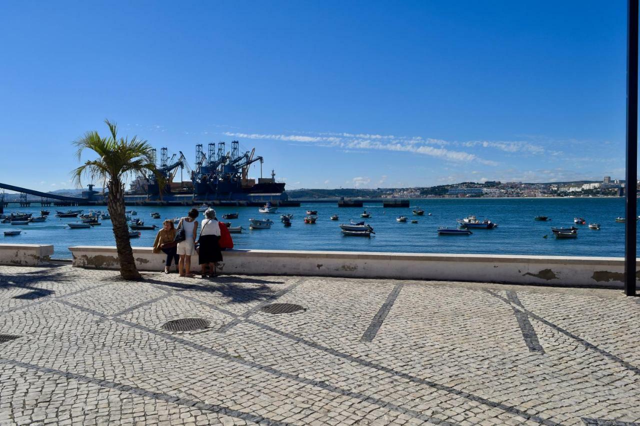 Vila Fisherman'S House - A Boat Ride From Lisbon Trafaria Exteriér fotografie